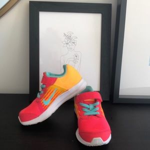 nike children’s shoes